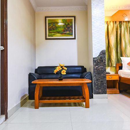 Fabexpress Wild Orchid - 800M From Medica Superspecialty Hospital Hotel Kolkata Bagian luar foto